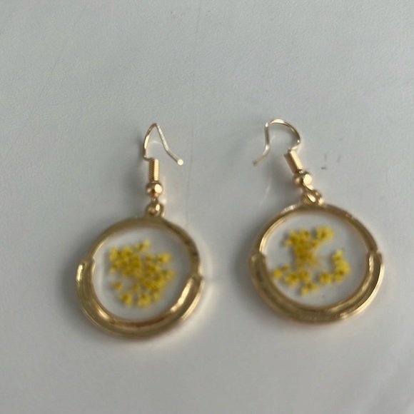 Pressed Yellow Flower Dangle Earrings - Picture 2 of 10